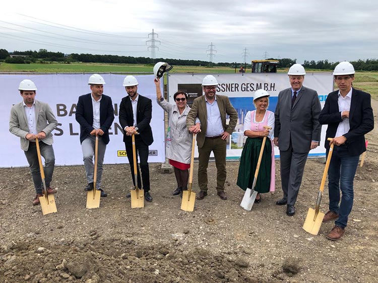 Spatenstichfeier für das neue Headquarter der Firma Messner Gmbh